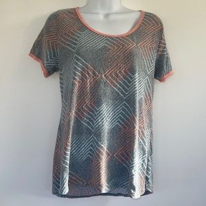 Womens LuLaRoe shirt size small